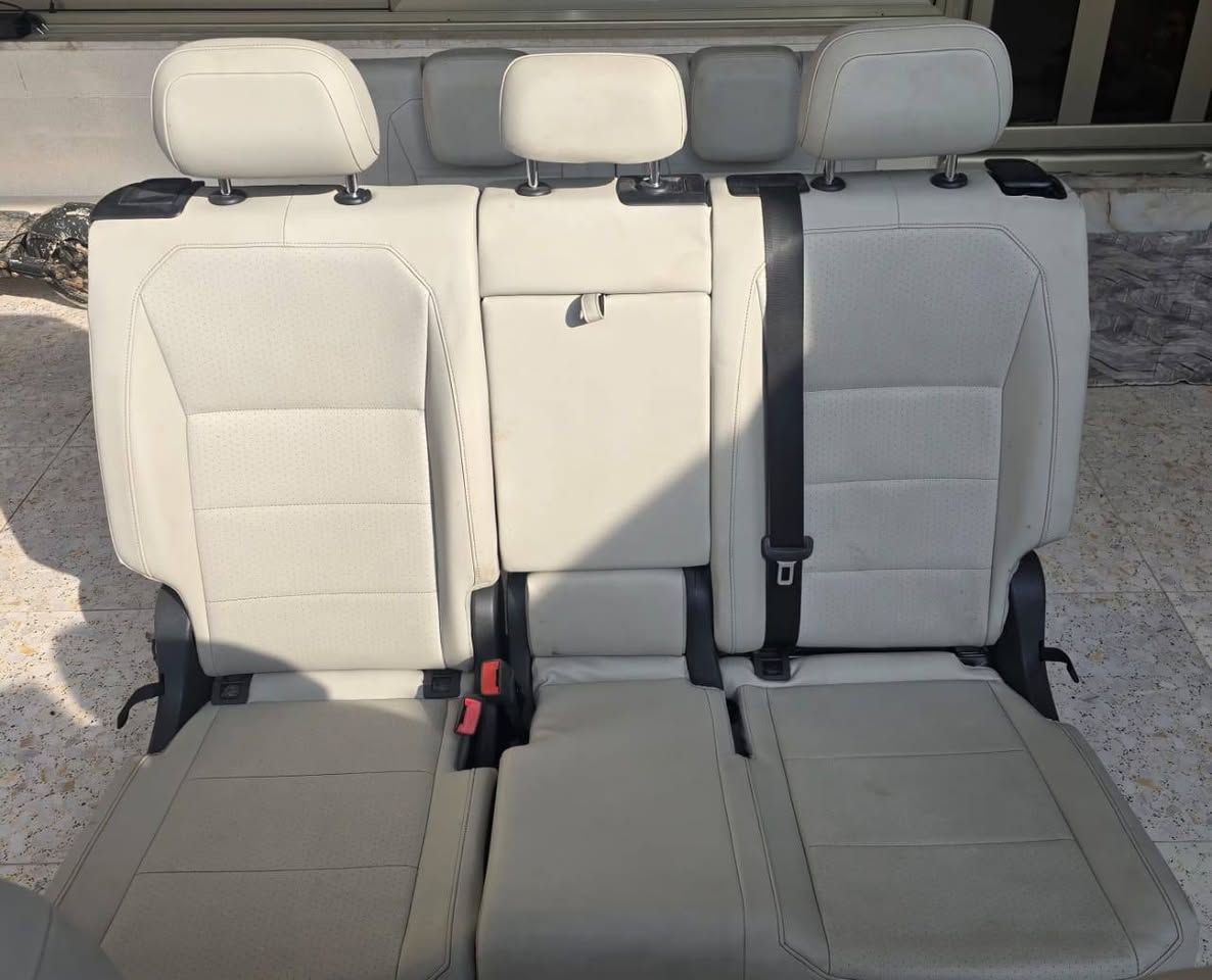 نرخ ***********
تاخم کوشت جلد  لای سایەق فول کارەبای 
جلدە لەسەد 98٪خاوێنە بێکێشەیە دەتوانی لۆ زۆربەی جۆری سەیارەکان ببەسترێت نرخی ٤سەد هەزار أربيل, العراق
