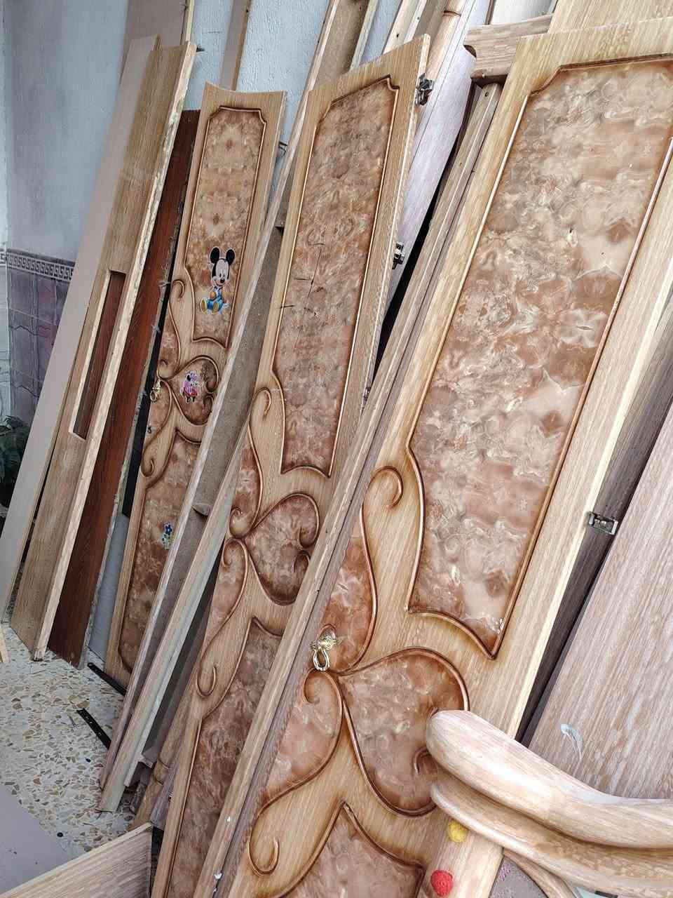 السلام عليكم غرفه ماليزي للبيع كله جديد وواضح بالتصوير كدامكم مكان ديوانيه حي الجامعه  اليريدها بالخدمه السعر 400 وبيها مجال
وهذا رقمي ***********
