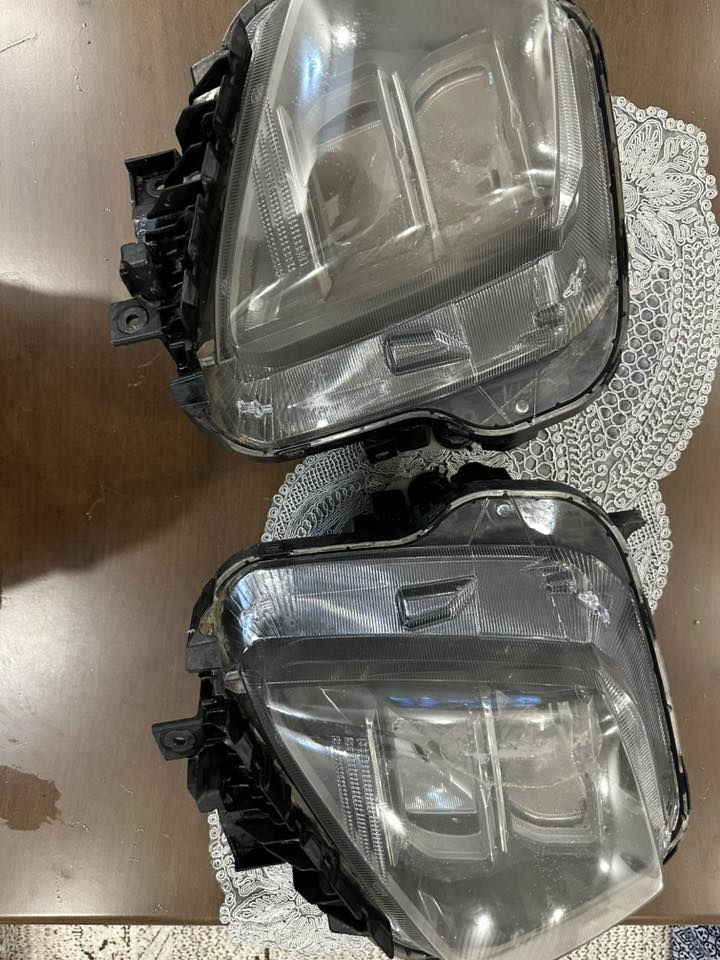 سلام عليكم 
ماصدات توسان وارد امريكي 
طاسات يرادلهن تصليح بسط
للتواصل ***********
يوجد توصيل كافة المحافظات
