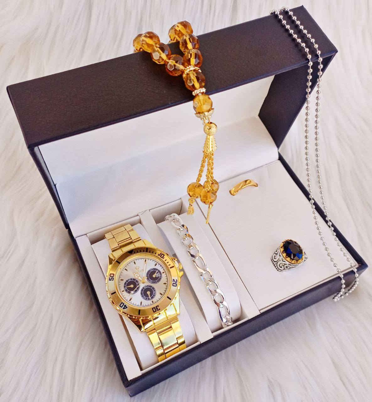 #عروض
#هدايا #عيد_الحب🔥👇
اجمل الهدايا رجاليه ونسائيه 🎁
ســعر السيت ب 10 الـف 😍
والتوصيل 5 لجميع المحافظات❤️‍🔥
للحجز والاستفسار مراسلة الصفحة 
اذا مو نفس الي بالصورة توصلك (لا تستلمها) 
ملاحظه: العلبه للعرض يجي السيت بعلبه هدايا حجم صغير ✨
واذا نفس العلبه سعر يختلف 💖 
للاتصال ***********
واتساب ***********
