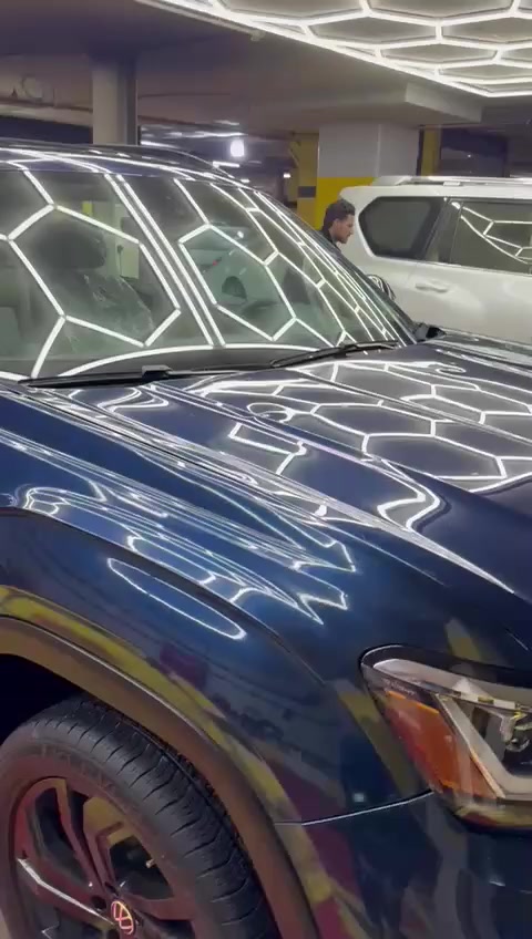 فولگس واگن اطلس ٢٠٢٢
بدون تبديل صبغ صفحتين فقط اثر حادث داخل امريكا اثناء الشحن السياره ما ماشيه ولا كيلو متر داخل امريكا وتقريرها موجود
فول اعلیٰ فئه SELفاملي ماشيه ٢٢الف ميل مكينه ٦سلندر بانزين عادي
جاهزه من كلشي ترقيم جديد
يجم امامي خلفي كبس***********
