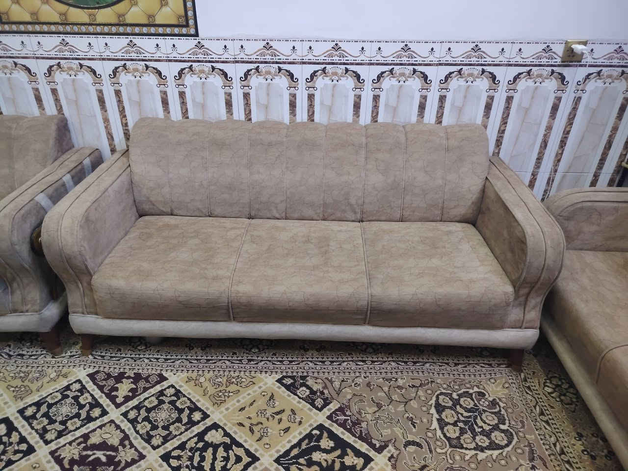 تخم للبيع العنوان الدورة ابو دشير
تخم 10 مقاعد نضيف ما بي اي ضرر والاسفنج مالته بعده ما دايس صار شهرين من مشترينه لا كسر بي ولا اي شي  سعر 650 الف ***********
