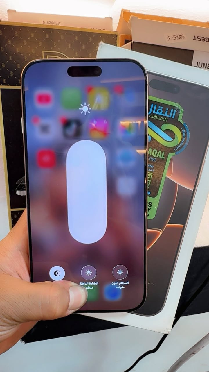 السلام عليكم 
* ايفون 📲 16 برو ماكس 
* لون  دزيرت  مميز 
* بطاريه 🔋 100 
* عدد شحنات / 88 مره فقط جهاز جديد بعده 
* ذاكره / 256 
* شرق اوسط عربي نموذج M 
* شخط واحد مابي 
* واذا بي شخط واحد تاخذه بلاش 
* مكفول كفاله عامه من فتح وتصليح 
* كامل ملحقات مطابق كارتونه 
* السعر / مليون و420  وبي مجال بسيط كلش 
* العنوان / بغداد /الدوره شارع الصحه 
* للتواصل / ***********
