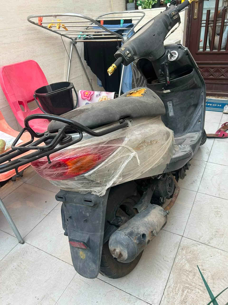 سلام عليكم
دراجه بريز لايت ناصي بلاديه 140 سرعه 

مكينه ناعمه خرسه مفتوح المحرك بدون تنقيص بدون تبخير شلعه ومعدل كهرباء كامله كفر اصلي مختم كلها شخط مابيها بس وصخه ماغاسلها …

مكاني حي جهاد ديوان المخابرات …

السعر 400 الف نهايتها 

***********بي واتساب 

***********
