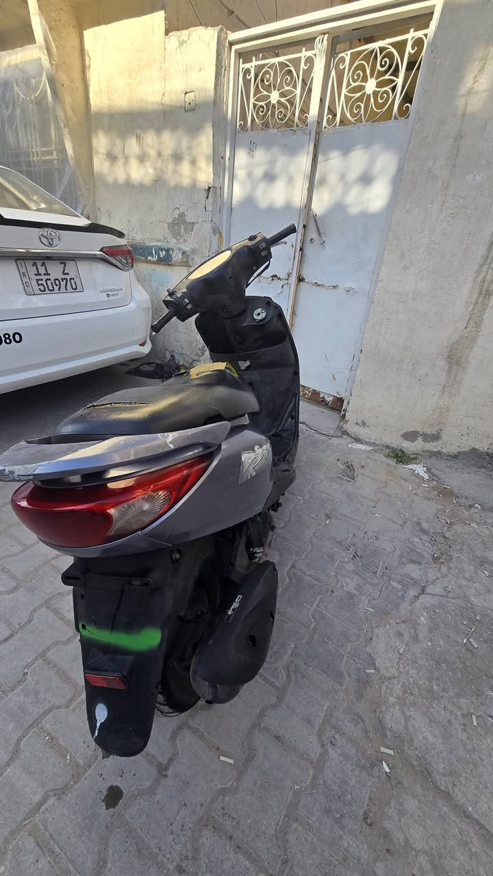 سلام عليكم دراجه للبيع بريز لايت ناصي كابريتر الدراجه رمبه صارلها اربع اشهر منزلها الدراجه خير من الله ومعروفه بالشارع الدراجه انطيك بيها ضمان وشرط تجي تاخذها من باب البيت الدراجه نكره سلف بأي وقت السعر 700 وبيها مجال عنواني الحريه وهذا رقمي  ***********
