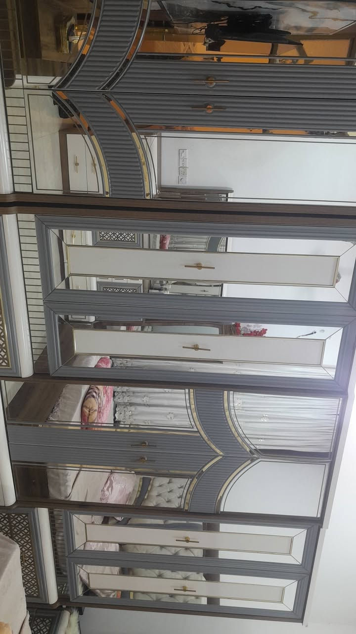 السلام عليكم 
غرفه نوم الى البيع السعر خاص رقم ***********
