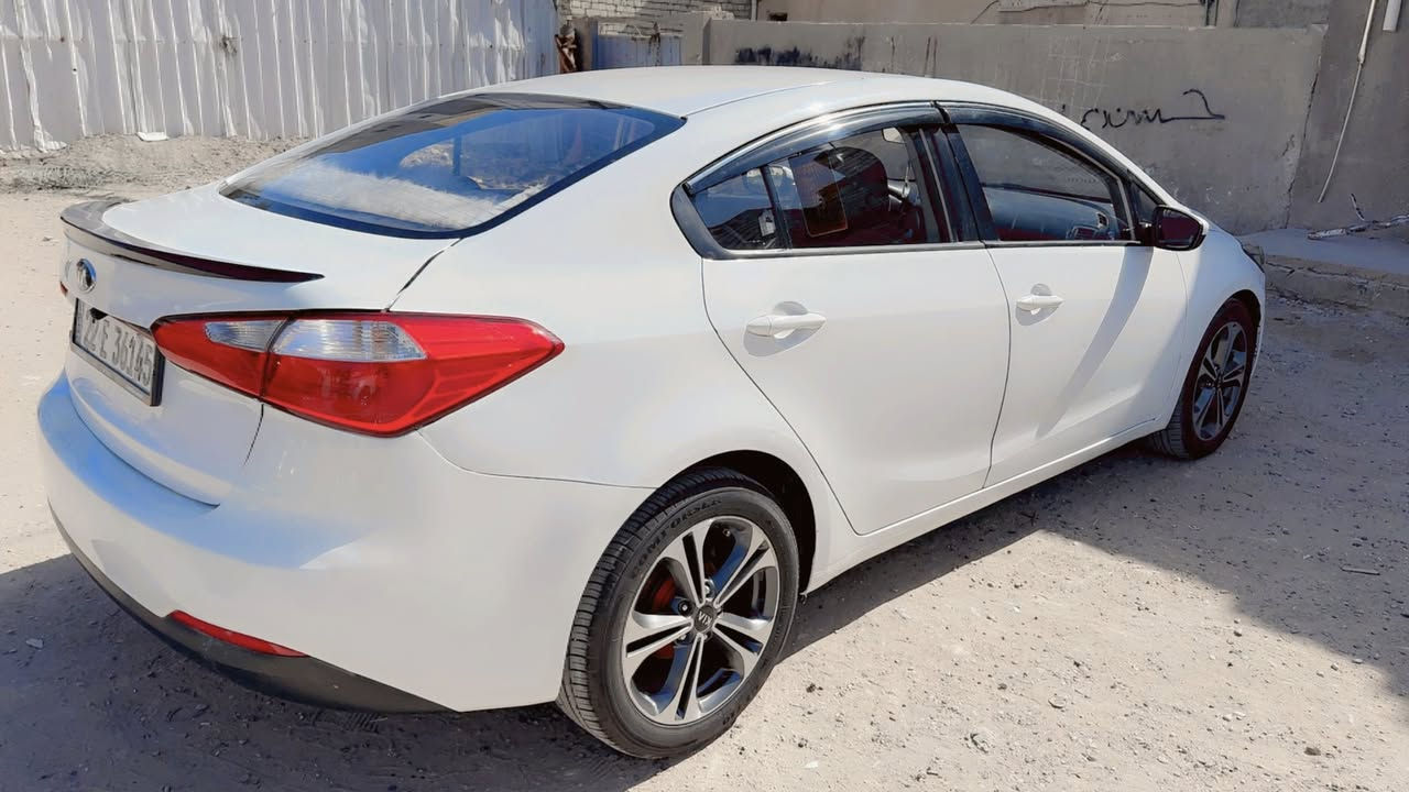 سيراتو موديل ١٤
السيايره فتحه
مكفوله 
مكينه كير تبريد مكفولات 
اربيل باسم شركه تريد مداور تريد وكاله 
السياره جاهزه 
السعر ١٢٣
مكانهه نجف 
للستفسار. ***********
