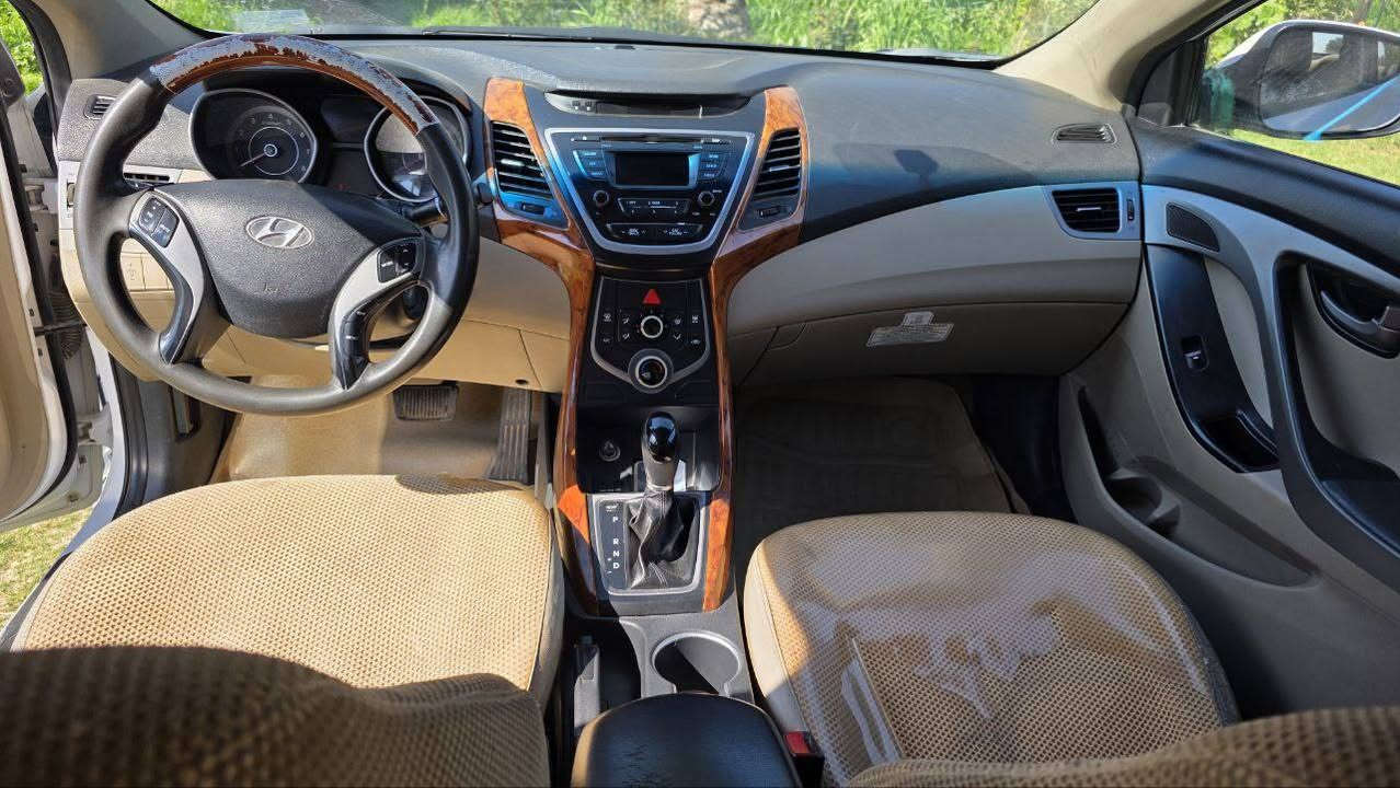 السلام عليكم
النترا مديل 2014 محرك 1800 مفتوح

بيهه بنيد مبدل فقط

رقم انكليزي جديد بسمي

تحويل ثاني يوم

مكان كوت 

السعر 120 وبيهه مجال

للاستفسار ***********
