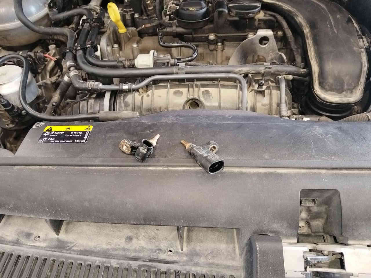 VW German service-  مركز صيانة السيارات الالمانية
زبائننا الكرام 

🌹

السيارة الاولى 🚘: 

اشتكى الزبون من وجود علامة EPC مع عدم وجود سحب في السيارة ، تم فحص السيارة وتبين ان المشكلة في وجود ماء في العقل السيارة ( مو كل علامة EPC يعني مشكلة بغرف الاحتراق ) ، تم تنظيف العقل بصورة صحيحة بدون تسبب اي ضرر كذلك تم تبديل القطع التي تضررت من الماء ، تم ارجاع السيارة الى وضع الشركة مع ضمان سنة ، علما بأن السيارة هي فولكس واگن توران Touran موديل 2019 محرك 1.5 تيربو . 

🌹

‏‎السيارة الثانية 🚖: 

اشتكى الزبون من ضعف في التدفئة ، تم تبديل راديتر التدفئة لكون ان الراديتر القديمة لم ينجح فيها التنظيف ، وارجاع التدفئة الى وضع الشركة مع ضمان سنة ، علما بأن السيارة هي فولكس واكن جيتا موديل 2016 محرك 2.0 .  

🌹

🌹
🌹

‏‎زبائننا الكرام 

‏‎عروض وكالتنا 

‏‎١- تبديل هيدروليك كير بدون اجور عمل 🚘

‏‎٢- فحص كومبيوتر مجانا في وقت تحتاجه سيارتك الى فحص في حالة تبديلك لدهن المحرك في وكالتنا . 

‏‎٣- فحص للصدر الامامي مجانا في وقت تحتاجه سيارتك الى فحص في حالة تبديلك للدهن المحرك في وكالتنا . 

‏‎كذلك سوف تدخل تلقائيًا في السحبة الشهرية للفلاتر المجانية والسحبة الدهن المجاني كل ثلاثة اشهر. 

‏‎٤-زبائننا الكرام 

‏‎العرض الجديد من وكالتنا 

‏‎في حالة زيارتك لورشتنا سوف تدخل تلقائيا بالقرعة الشهرية الجديدة . 

‏‎وسوف تحصل بها على اجور عمل مجانية لاي صيانة تقوم بها في المستقبل حتى وان كان تعمير محرك 

‏‎🏆  العرض الجديد : 

‏‎٥-تبديل هيدروليك كير مجاني ( قرعة كل ثلاثة اشهر )

🌹
🌹

موقع شركتنا الجديد

‏https://maps.google.com/?q=36.168079,44.011108

‏‎‏‎شركة شيرين ( وكالة سكودا & فولكس واگن ) 

‏‎اربيل -شارع ملعب فرنسو حريري اذا من جهة شارع  60  - قرب نقليات بغداد ( كراج بغداد) - بالقرب من مرطبات 9* 9 

***********-***********

‏‎الوكالة الالمانية الوحيدة في العراق 🇩🇪
