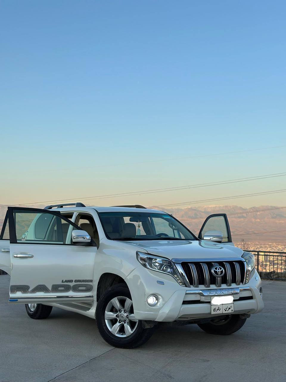 السلام عليكم
للبيع فقط برادو 2014
خليجي
٦ سلندر 4.0
مواصفات VX فول
ماشيه ١٣١ الف حقيقي
ضررها الصندوك تعديل بارد والاطار الي بالصندوك مبدل 
وتعديل بارد الجاملغ الامامي الايمن وتكحيل بسيط 
عداهن السيارة كامله ونظيفة شرط وفول مواصفات 

المواصفات : 

. تشغيل بصمة 

. بصمة دخول 

. حساسات امامي خلفي 

. كاميرا خلفية 

. تبريد وتسخين مقاعد امامية 

. كشنات جلد 

. مري كهربائية تنطوي 

. سقف سلايد 

. تحكم ستيرن 

. اضوية داخلية بالابواب 

. ثلاجة 

. الكشنات الامامية كهرباء 

. كشنات الصف الثالث هم كهربائية 

. تبريد منفصل 

. تبريد حتى للكشنات الصف الثالث هم موجود
. بعد بيها مواصفات

السعر ٣١٥ وعليها غرامة ١٢ ورقة تنزل من السعر عدا الغرامة مجال بسيط موجود للشراي يتدلل  
بيع فقط بدون مراوس 

السيارة رقمها دهوك
و المكان زاخو 

موجود واتس اب 
***********
