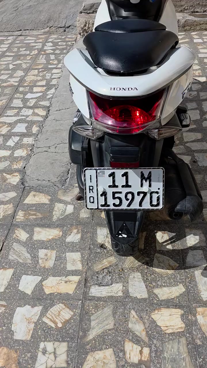 ‏السلام عليكم PCX جيل أول🇯🇵 ياباني مرقم بغداد  مشروع وطني رقم إنكليزي  بسمي تحويل ثاني يوم  هزة جديدة      
‏​⚙️ المحرك: 125CC مواصفات 150  شوتة جبيرة
‏​🎨 اللون: ابيض صدفي مـمـيـز ❄️.  
‏ماشية 26 الف وبل يابان ماشية 17الف 
‏سويجات عدد 2
‏مواصفات
‏حساس ازدحام ✅
‏حساس استان ✅
‏لدراجة ورقة المزاد مالتهة وصور اليابان وتقريرهة  مالتهة موجود    
‏ 🛠️ الدراجة: مكفولة من كلشي   
‏​​📍 الـمـكـان: بـغـداد : الشعب
‏📱 لـلـتـواصـل والإسـتـفـسـار:📞 [‪***********‬) 
‏
