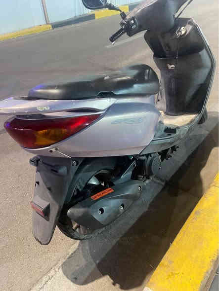 للبيع بريز برغي ممفتوح بيه بلاديه وناعمه وكفرات بلاديه كله بلادي سعر 750 مكاني الوزريه *********** بغداد
