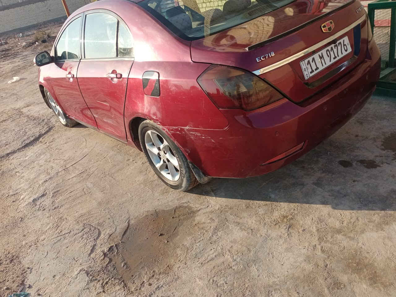 السلام عليكم
ام كراند c7
موديل 2013
رقم بغداد انكليزي بسمي 
ماروني بيه جراد وبيه اهلالات معمره
كير محرك بلادي الكير بالمعدل يرمش
صدرهه خير من الله 
العنوان بغداد شهداء السيديه 
السعر 45
الهاتف ***********
