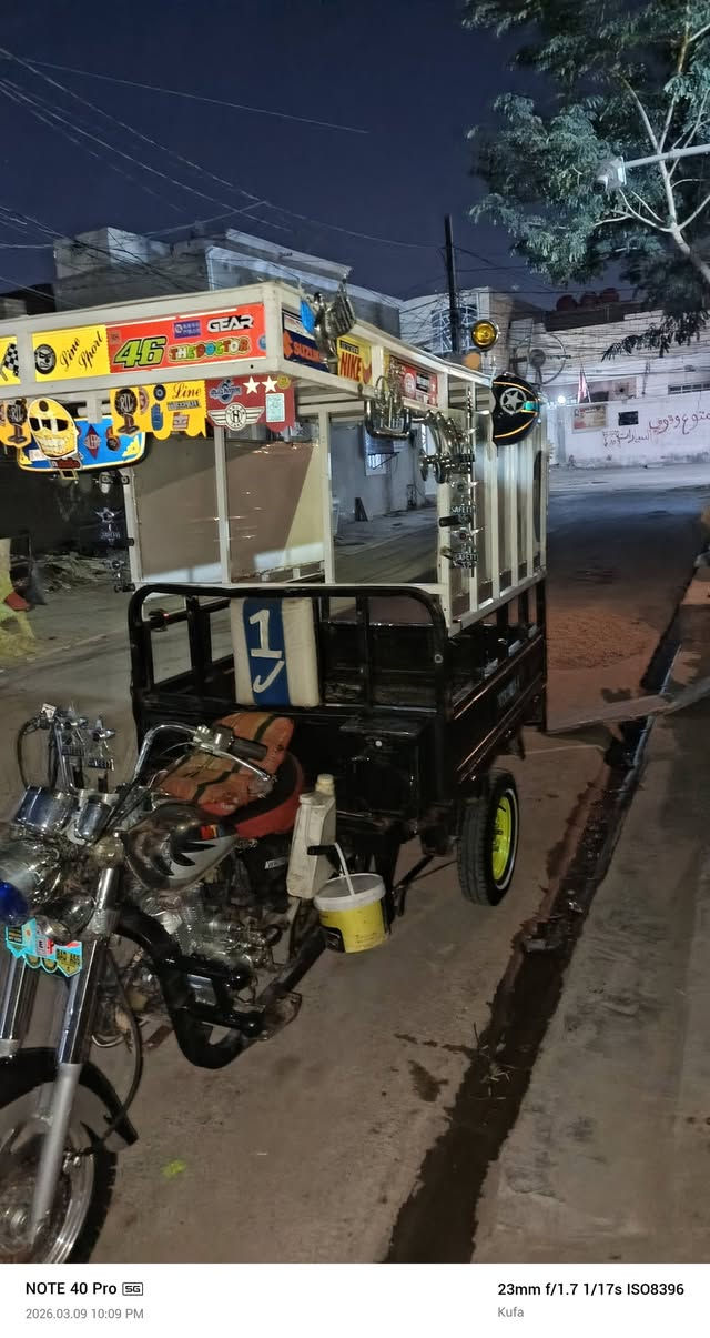 السلام عليكم
ستوتة للبيع موديل 2012 تعمير جديد ستوني مكملها ماعايزة برغي مكان كوفة حي ميسان الشراي يتصل 
***********
