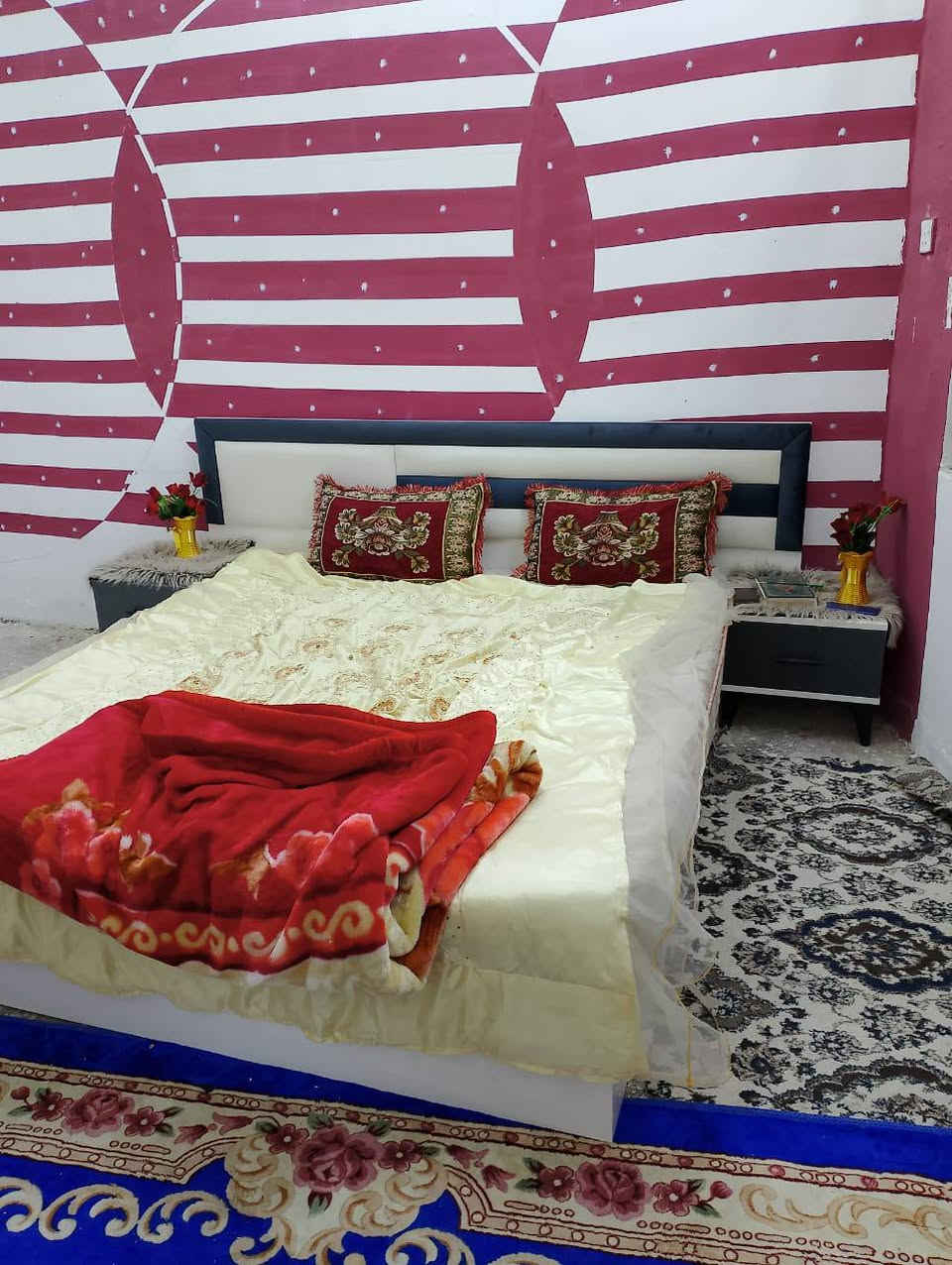 السلام عليكم غرفه نوم تركيه جديده خمس قطع مثل مابصؤره
مكاني جسر ديله التويثه ***********
