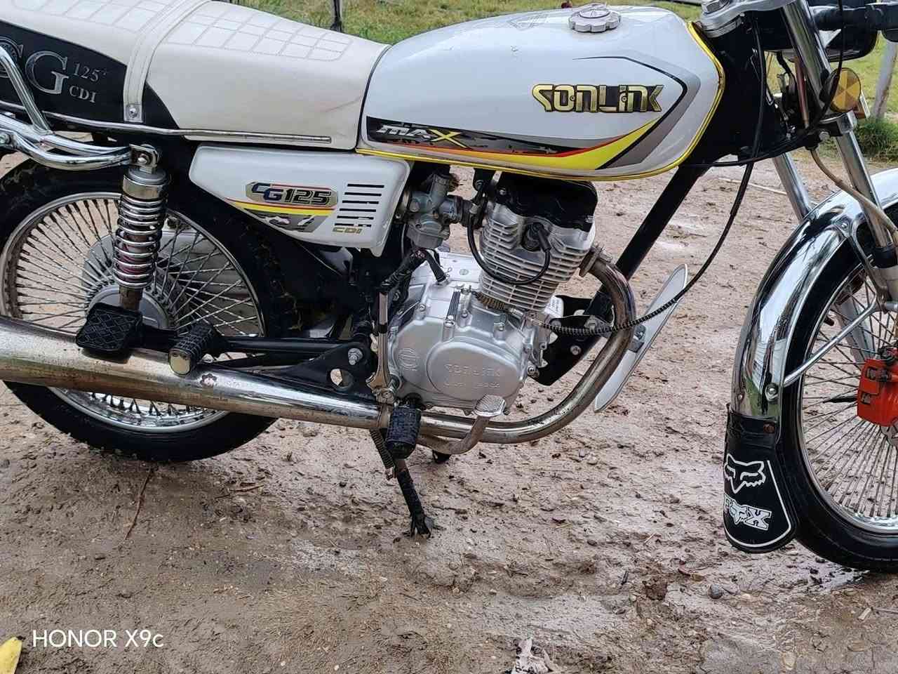 سلام عليكم دراجه تايكر للبيع موديل 24 اوراق اصولي نضافه فول مكاني المحموديه السعر 600 مجال بصيط ***********ب واتساب
