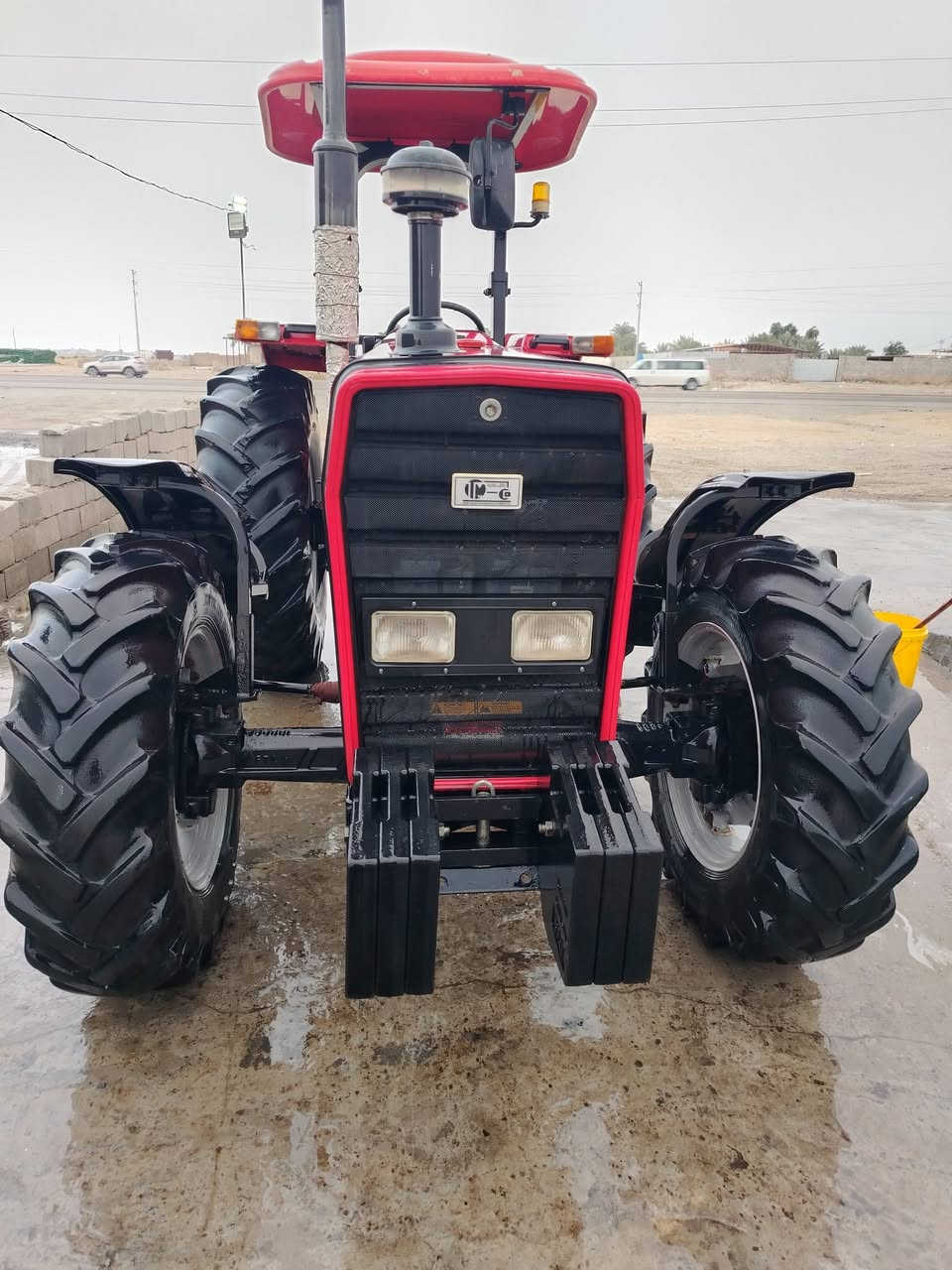 السلام عليكم عندي تراكتور دبل اكسل موديل 2020 على وضع الشركه السعر 140 وبي مجال مكان خط السريع سامراء رقم الهاتف ***********
