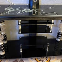 ميز تلفزيون