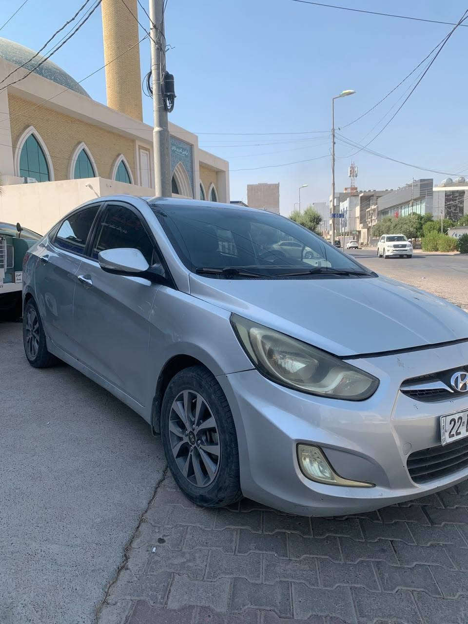 Hyundai accent 2012
خلیجی 
مەکینە کرایتەوە V4.16 
ڕەقەم و سەنەوی نوێ 
ڕۆیشتن / ٣٥٠ هەزار کم 
تۆماتیک تەبرید ڤۆلیۆم 
بۆنیت و چوار دەرگا و چاملغ 
سبوغ ، کەمەک کاڵبونەوە هەیە
هەندەک شوخت و قۆپی هەیە 
بێ ناوگرتن ، ئێڕباگ سوکان 

نــــــرخ / ٧٨ ورقە
شوێن / هەولێر
*********** واتساب
*********** واتساب أربيل, العراق
