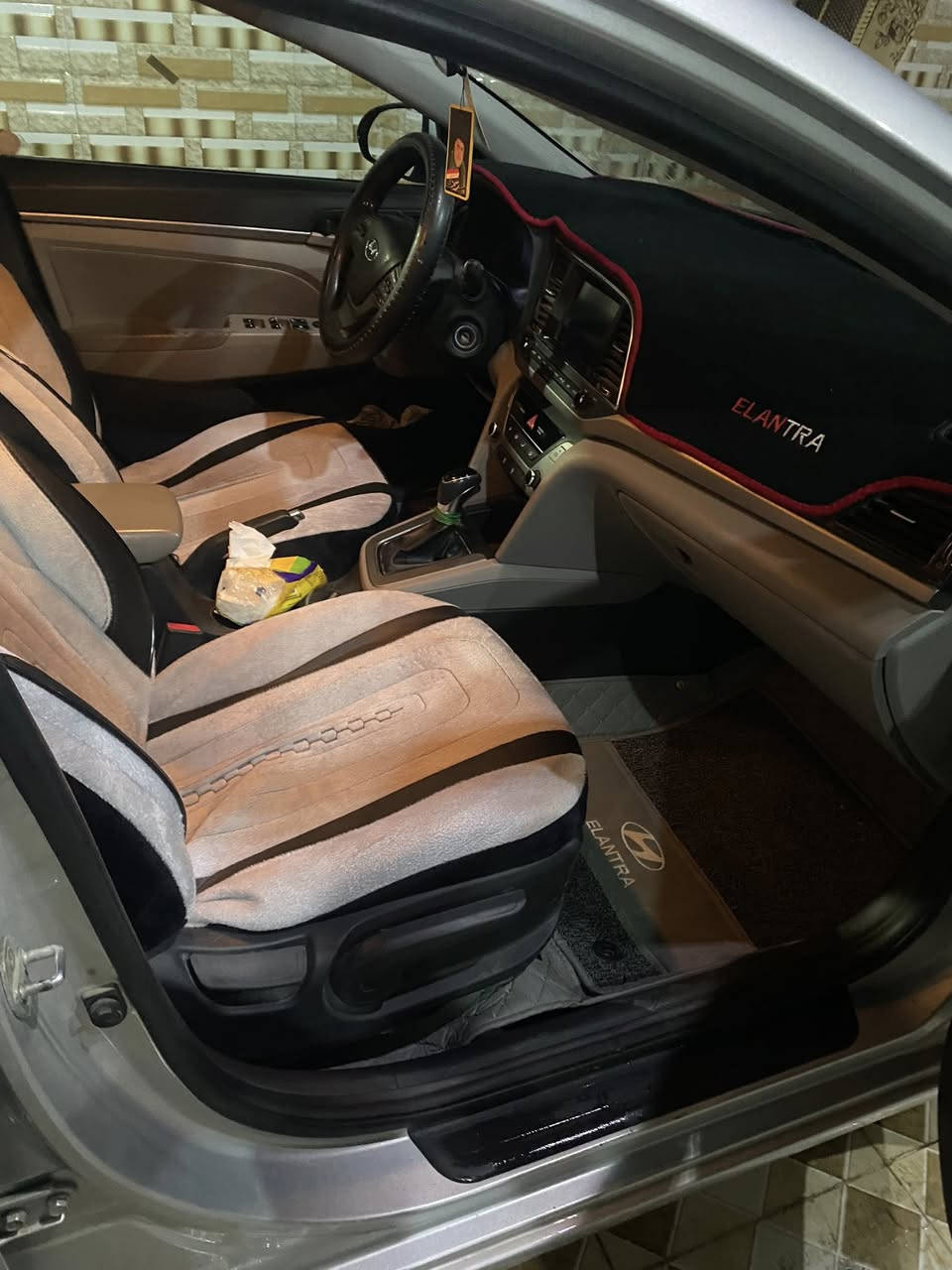 السلام عليكم  سياره النترا مديل 18 وارد امريكي محرك 1800 ماشيه 100,0000 ميل. محرك تبريد تدفئه مكفولات السياره تخبل  السياره بيه  بنيد وجاملغ والباب ملاونه ويه الجاملغ السياره بجم كبس   سونارهه وياهه  رقم بابل  ومداور ثاني يوم   السعر 123 وبيه مجال للطيبين  مكاني بابل الدبله  للاستفسار ***********
