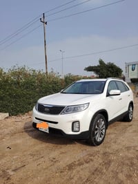 سورنتو للبيع 2014 كفاله عامه كلها على وضع الشركه الاستفسار عن الرقم ست...