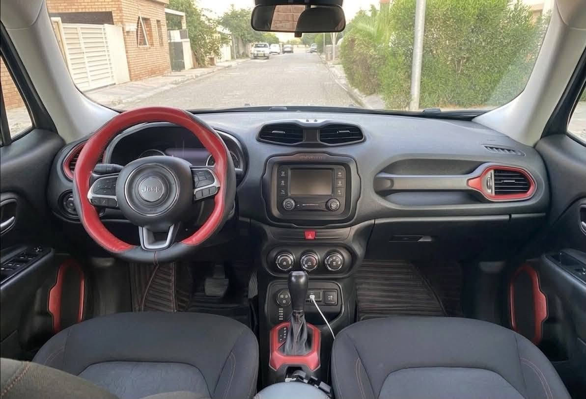 Jeep renegade 2017 Trail hawk
محرك 2.4 
4 بستن
گير اوتو 9 نمر
گيچ الكتروني
بصمه
هاندبريك بصمه
شاشه وسطيه بلادي
كاميرا خلفيه
مانع انزلاق
تحديد سرعه
كشن هيتر
سكان فوليوم
ويل كروم
اطارات جديده
دبل اكسل
4 جامات كهربائي
ماشيه 125,612km
قطعتين صبغ (جاملغ وبنيد) بدون دواخل وبدون ايرباگ سيارة مال بيت وباسمي وسنويه لحد 2030 مابي اي مصرف ودفتر بنزين موجود
السعر 118$ وبي مجال العنوان كركوك 
***********
