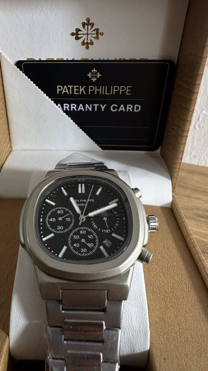 ساعة من ماركة PATEK PHILPPE باتك فلب العالمية 
ساعة مميزة مينة سوداء بإطار فضي 
المعدن سل ستيل طلاء ثابت 
جميع الاميال شغالة 
تحتوي على نافذة تاريخ 
تأتي مع العلبة الاصلية وضمان لمدة سنة 
السعر 35 الف مع التوصيل


**إذا كنت صاحب هذا الإعلان وتريد حذفه لأي سبب، رجاءا أرسل رسالة إلى الدعم الفني**