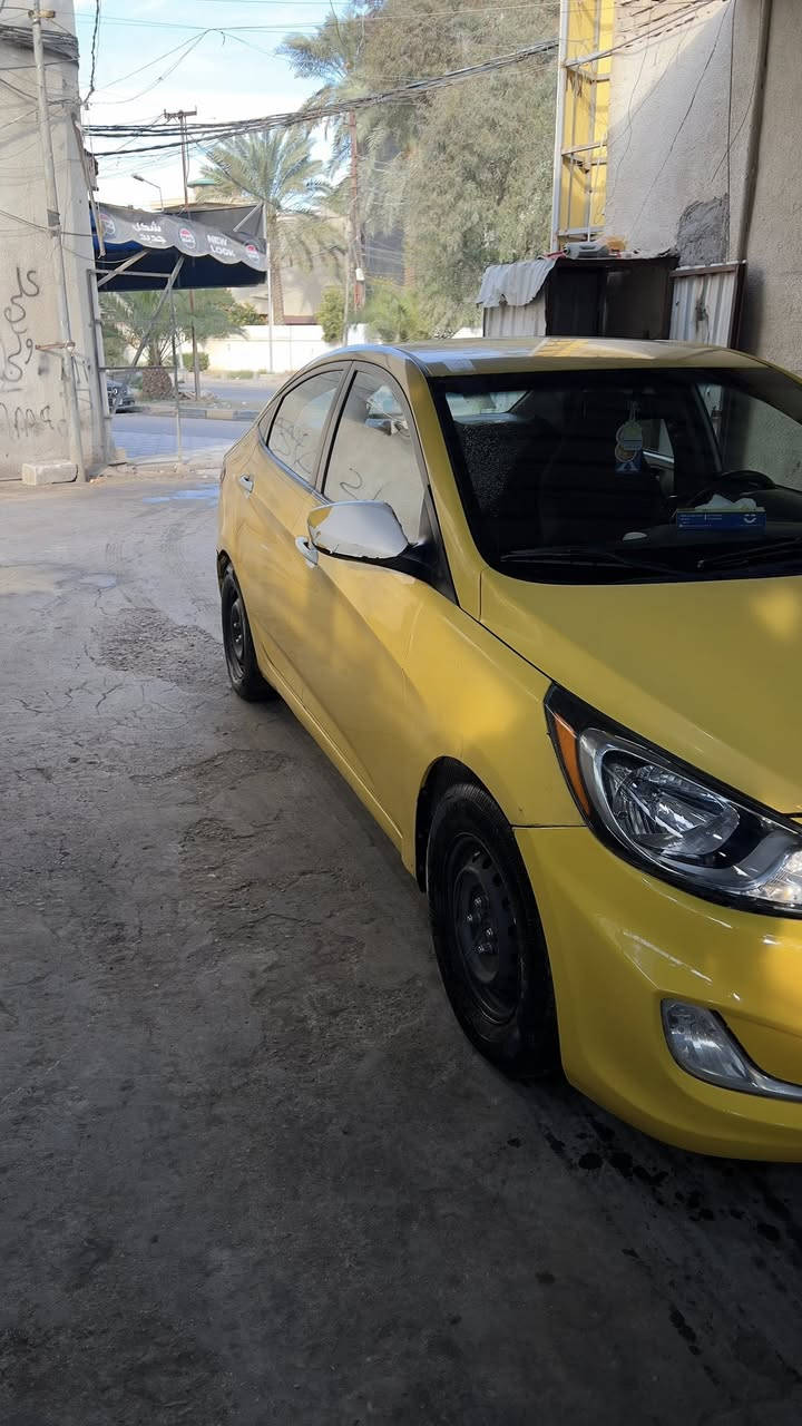 السلام عليكم سياره اكسنت مديل 2013 وارد امريكي  صدر وحدادة جديده قبل سبوع مرتبها هيئة وغرامات مصفرها كامله مابيها نقص وخير من الله رايدها ب 85 وبيها مجال 

***********
