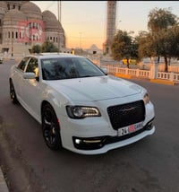 اخوان كرايسلر اوباما 300 s مديل 2023 اخر اصدار سياره جداً نضيفه اخت ال...