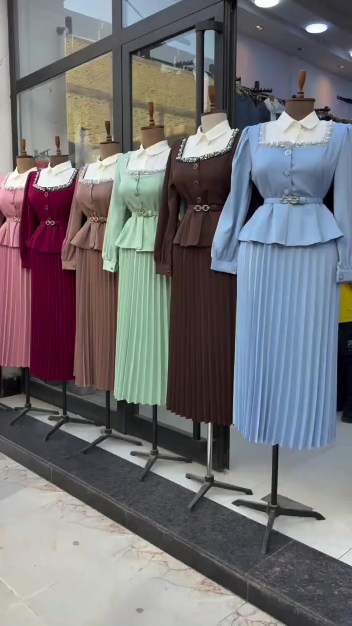 #فستان خامه داابل ملكي 
#القياسات 38/40/42/44/46/48
#السعر 33 الف 
#للحجز التواصل دايركت او على رقم الواتساب ***********

#اكسبلور فولو الونا_فاشن عراق ترند شتاء2026 تصويري تصميمي
reals reels explore followme فساتين_تركية
