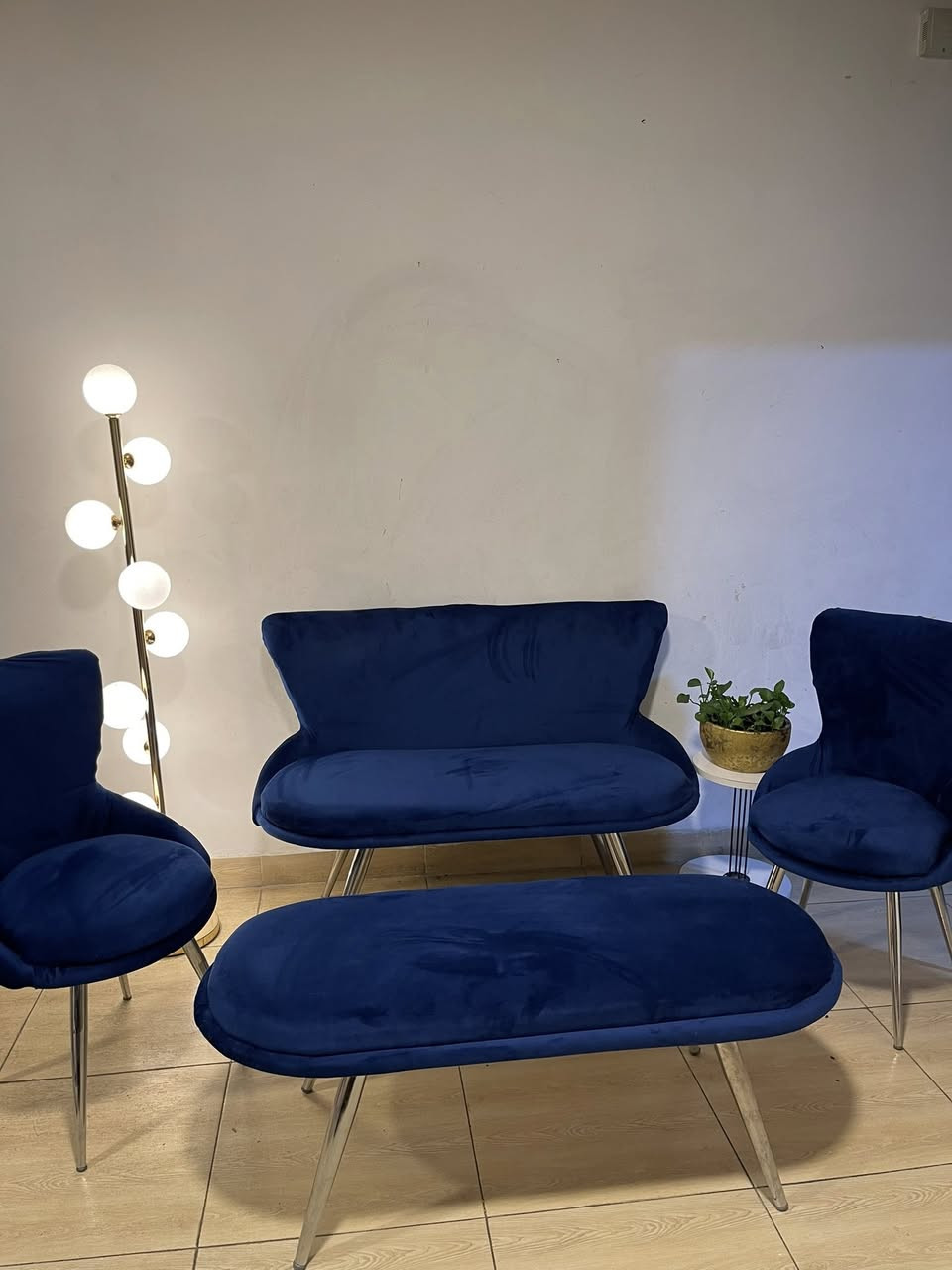 تخم صاله مطبخ مدخل كيفكم اخذته ٥٥٠اريده ٢٥٠ مامستعمل ابد الاتصال ***********بغداد
