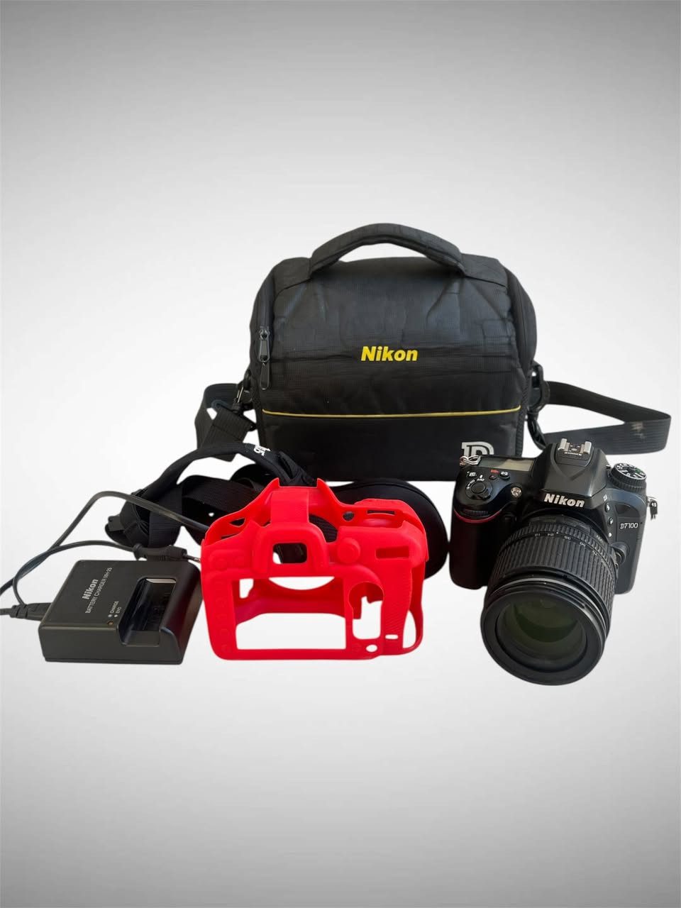 #عرض_بيع 

كاميرا D7100 نيكون 
مع عدسة 18-105

ملحقات الكاميرا 
رام + شاحنة + بطارية 
جنطة + إحزام + كفر حماية 

للتواصل على الخاص


**إذا كنت صاحب هذا الإعلان وتريد حذفه لأي سبب، رجاءا أرسل رسالة إلى الدعم الفني**