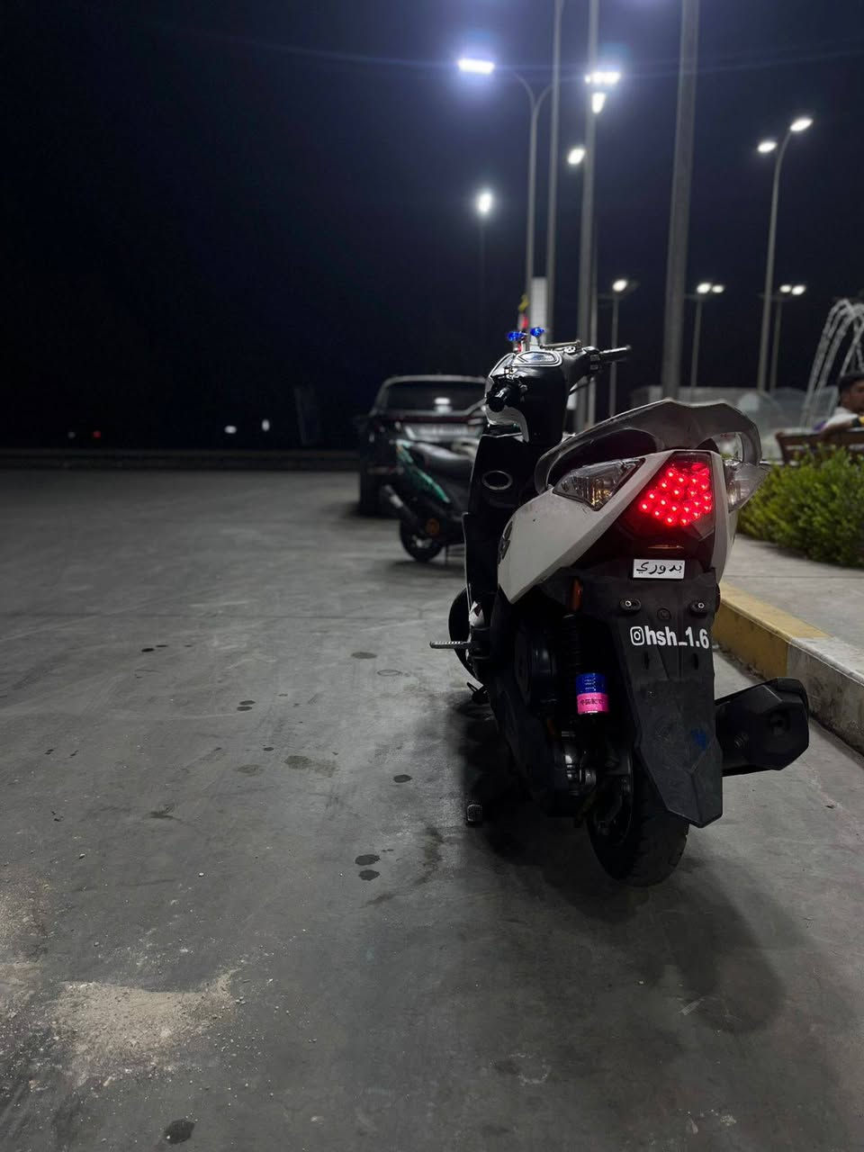 السلام عليكم دراجه ماكس مضلع حديث للبيع السعر 900وبيه مجال دراجه رمبه كفاله نازله بشهر السابع والاوراق موجوده *********** العنوان بغداد الشعب
