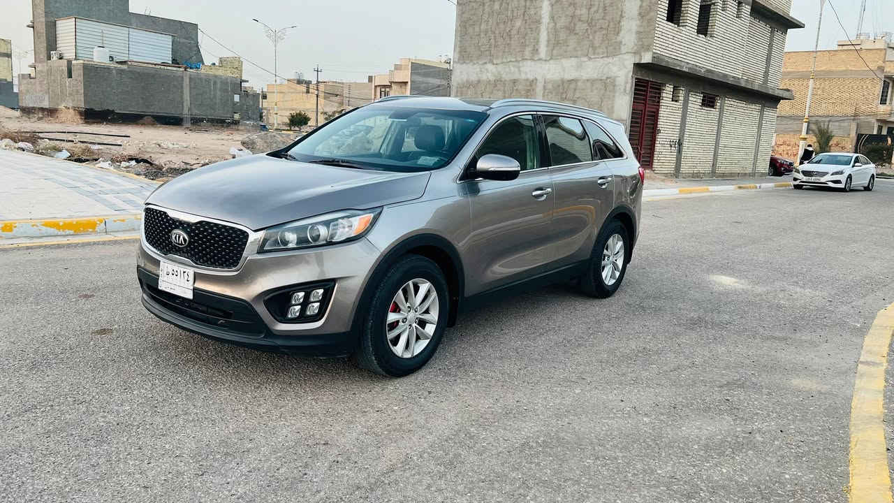السلام عليكم للبيع كيا سورنتو امريكي موديل 2016 رقم بغدادحجم المحرك 4 سلندر   السعر 157ورقه وبيها مجال حادث بنيد فقط    بدون دواخل  حداديه جديده امامي وخلفي  مكينه وكير مكفولات تبريد ثلج سياره جاهزه ماشيه ميل100 مكان سياره كربلاء للاستفسار ***********
