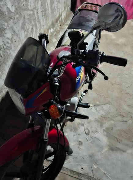 بوكسر للبيع مديل ٢٠٢٠ رقم بسمي قبل شهرين رقمتها مكفوله المكان نجف السعر ١٣٠٠ شراي أتصل ***********
