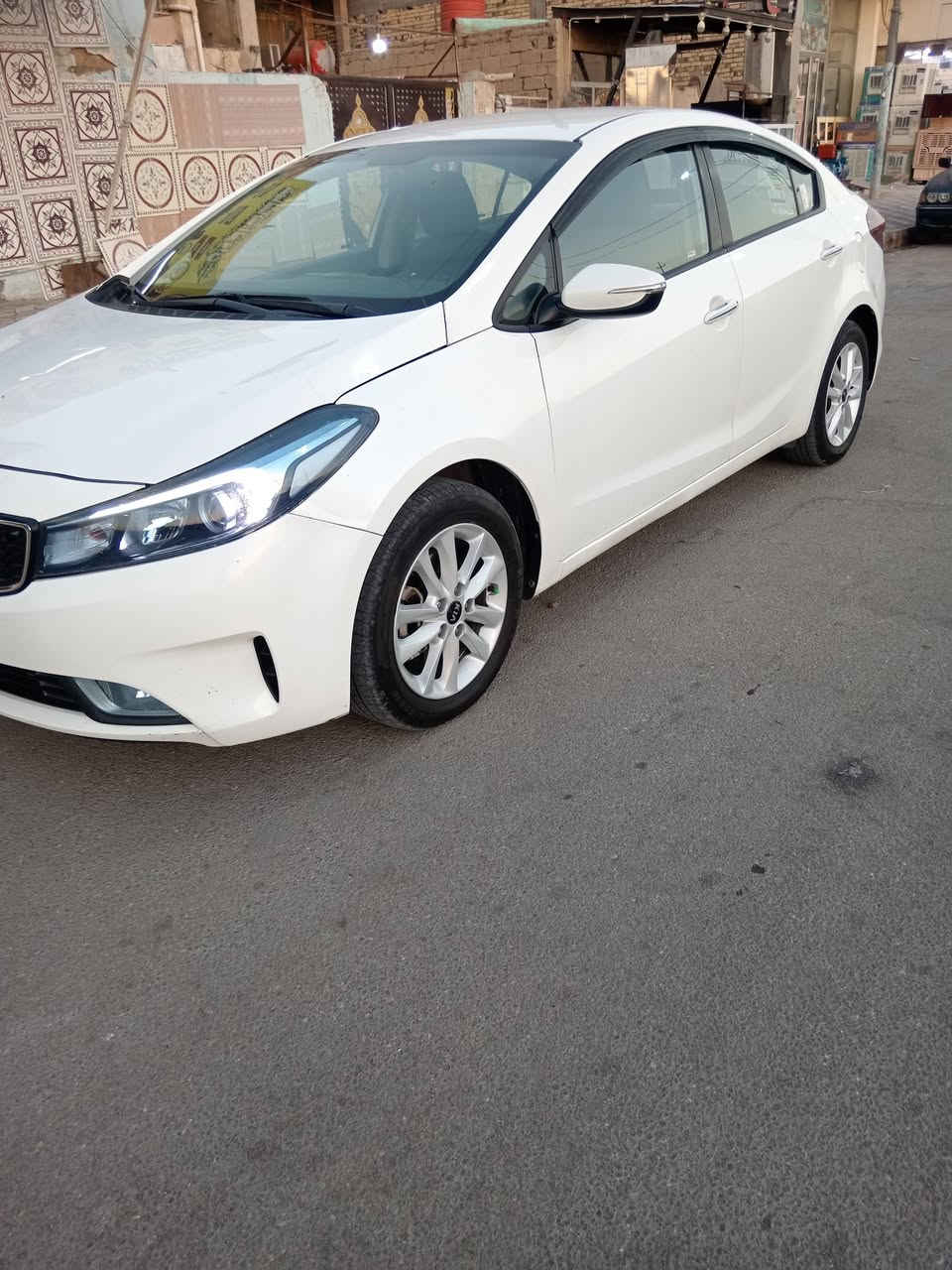موديل 2018 رقم بغداد تحويل مباشر
مكفوله السياره فقط بيهه ملاحظات بسيطه

مواصفات نص

مكينه 1600 دوش

لد نهاري أمامي

يدات ابواب نيكل

خمسه ويل كب

ثلاجه بالجكمجه

تحكم ستيرن جهتين

بلاجكتور 

كير At

جاهزه كله على وضع الشركه

مري شفط

اشاره بالمري

تبريد ثلج الشراي يتصل ***********

