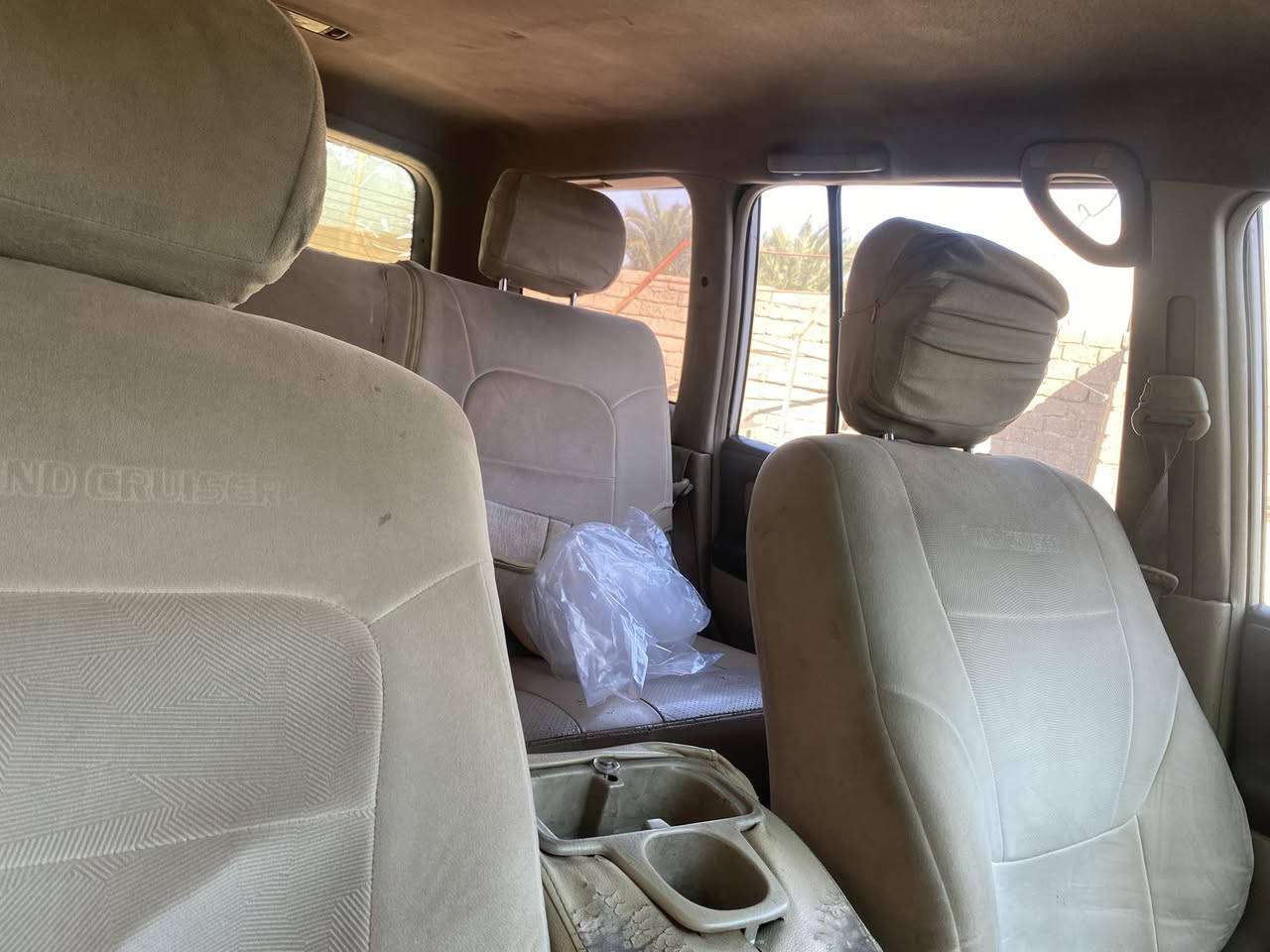 لاندكروز ٢٠٠٤ اصل للبيع كاز سلك كفاله عامه من كلشي باترين السياره حره مو مال مزاد ولا مال شركات ولا كانت امصفحه ونوب مشيول تصفيحه مثل بعض السيارات السياره كفاله اصل سوفت اقره المنشور عدل مكان السياره البصره الهارثه رقم السياره بصره انكليزي رقمي ***********
