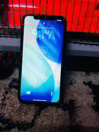 ايفون 11 عادي • للبيع