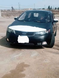 كيا سيراتو موديل 2013 السيارة متجايه والباقي كله كفله السياره حلوه كلش...