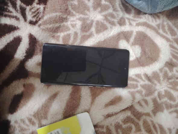 جهاز هونر x9بي جهاز نضيف بس سماعه مالته عاطله سعرها 135 رقمي ***********
