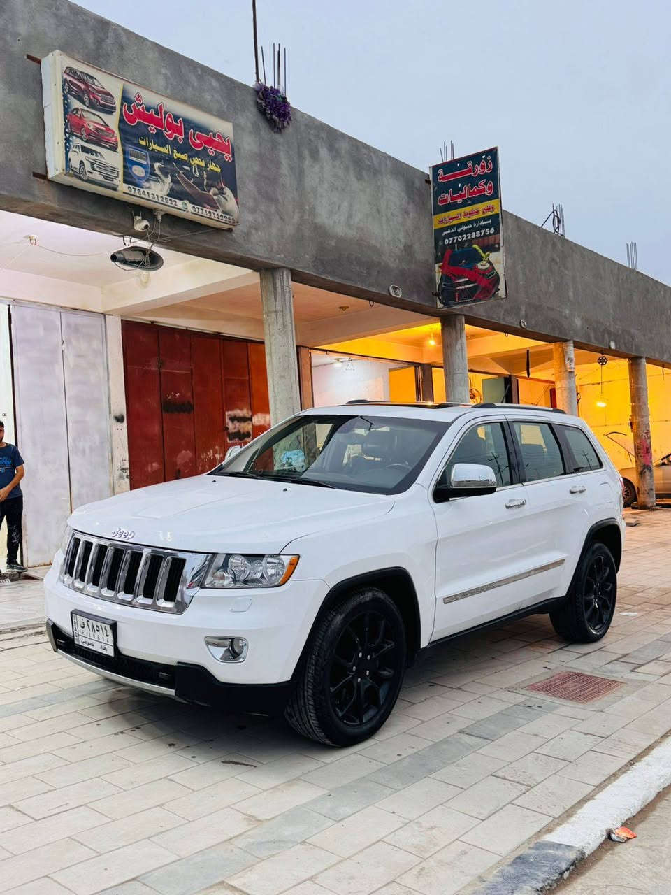 السلام عليكم للبيع جيب الاريدو موديل 13خليجي مكفوله من الضربه بيه صبغ قطعتين وتبديل قطعتين دواخل تكم رباك كفاله سياره فول مواصفات للاخير وجاهزه من كل النواحي محرك 3600 كير محرك حداده تخم تاير تبريد كله جديد ماشه 115تحويل مباشر لايد زنون عالي ناصي ويل 20المرغوب السعر 165ورقه ويبه مجال العنوان ميسان هاتف ***********///***********
