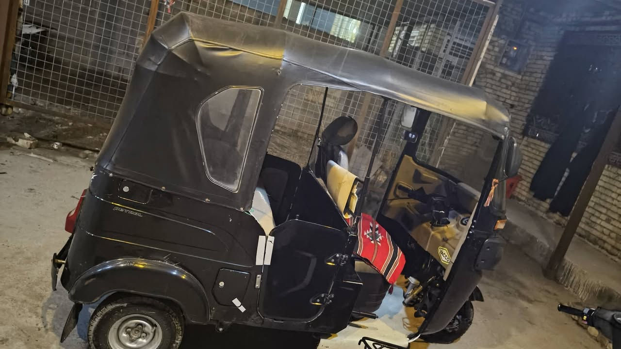 سلام عليكم تكتك موديل 22شهر 8 رقم وسنويه رقمها واصط التكتك بسمي مداور ثاني يوم تكتك بيها طكه بل صفحه ولبقيه كفاله سعرها 7ونص المو شراي لا يتعبني ولا تعبه ***********واني بخدمت الشراي
