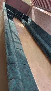 كنب • مستخدم شهرين • سفنج أصلي