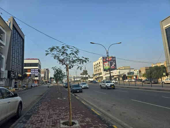 عمارة تجارية للايجار 
* حي المثنى سايدين المثنى الرئيسي 
* المساحة ٤٢٠ متر 
* خمس طوابق
للاستفسار، يرجى الاتصال على الأرقام التالية:
- ***********
- ***********
- ***********
أو زيارة المكتب على العنوان التالي :
 المثنى، مدخل سايدين الرفاق، قرب مطعم المجلس

#البيت_المعمور_للعقار موصل
