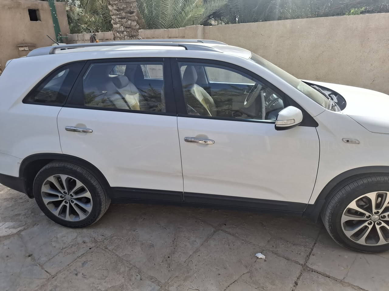 السلام عليكم 
سورنتو خليجي
موديل 2014
سته سلندر 6V
رقم اربيل 
المكان بابل الطليعه 
سبعه راكب
السعر185 وبيه مجال

الاتصال بالرقم ***********
