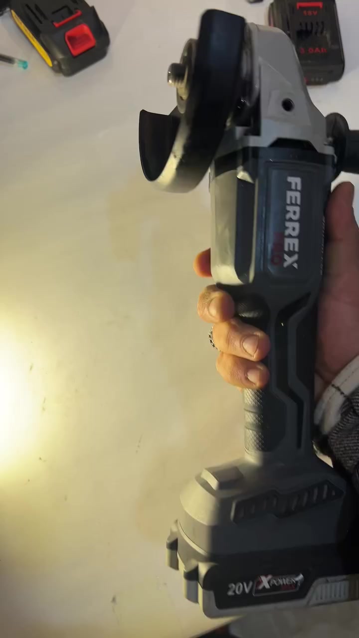 سلام عليكم :: كوسره برشلز ماكره فيريكس الماني مع بطاريه وشاحنه 55 الف


**إذا كنت صاحب هذا الإعلان وتريد حذفه لأي سبب، رجاءا أرسل رسالة إلى الدعم الفني**