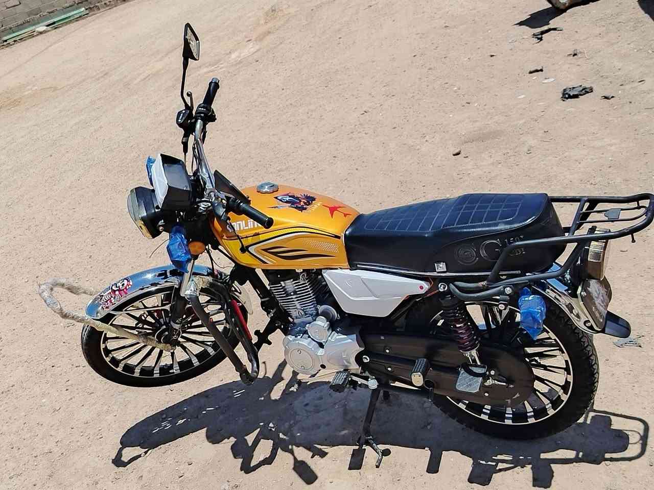 🚨  دراجة نارية 🚨

🏍️ دراجة سونلك موديل 2024 ✅ بدون أوراق ✅ مكفولة كفالة عامة 📍 الموقع: الرمادي

💰 السعر: 800 ألف دينار عراقي 🔹 قابل للتفاوض بالمعقول.

📞 للاستفسار والتواصل: ***********

الله يبارك للمشتري والنصيب لمن يجي.
