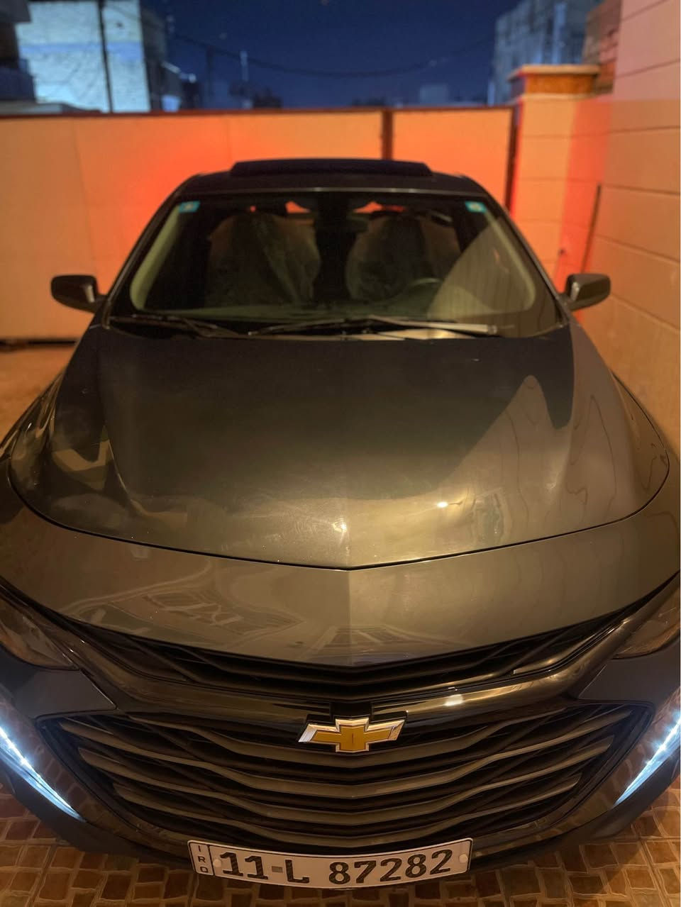 السلام عليكم 
للبيع فقط
ماليبوا 2019 
وارد امريكي حادث كلش بسيط بنيد فقط بدون دواخل (السونر مرفق)
شاصي لغد كلشي مكفول 
ماشية 84 الف مايل 
مواصفات lt2 فول 
من بانوراما وبصمات كامله وكشن كهرباء وتدفئة وشاشة ابل كار بلادي وبقية المواصفات 
لد امامي خلفي 
كير محرك بلادي ممفتوح وكلشي تمام 
بيهه بارد بالجاملغ الخلفي بسيط 
رقم بغداد الجديد وهزة جديدة باسمي 
مابيهه اي نقص كلش نضيفة 

السعر 112 بيهه مجال جدا جدا بسيط 
وكلشي اكو بالسوك 
مكان السيارة بغداد حي العامل 
*********** بغداد, العراق
