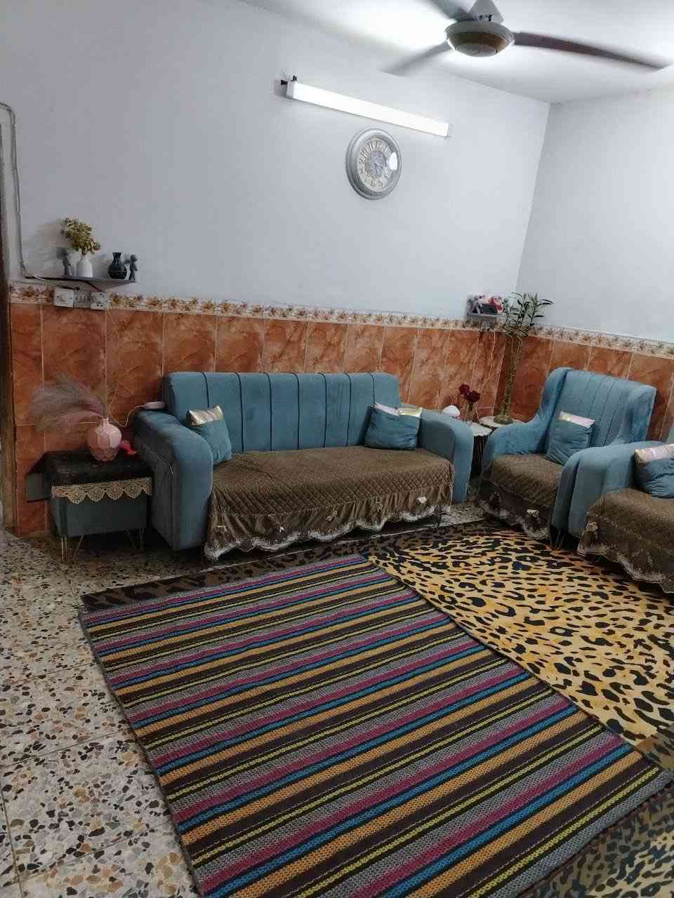 بيت للبيع المساحة ٦٠ متر  خلفي قاطين بالزراعيه قرب ابو هيثم سعره ٤٢ وبي مجال للاستفسار ***********
