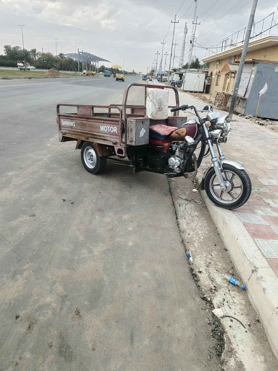 مقفوله ماكينه 24 اغراض كلها 24 مكاني كربلاء وراء جامعه العميد يراسلني هذا رقمه جوا   ***********
